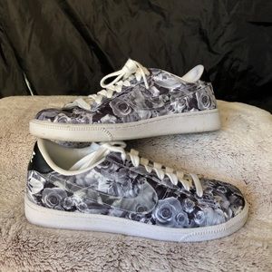 Nike Canvas Floral Pattern